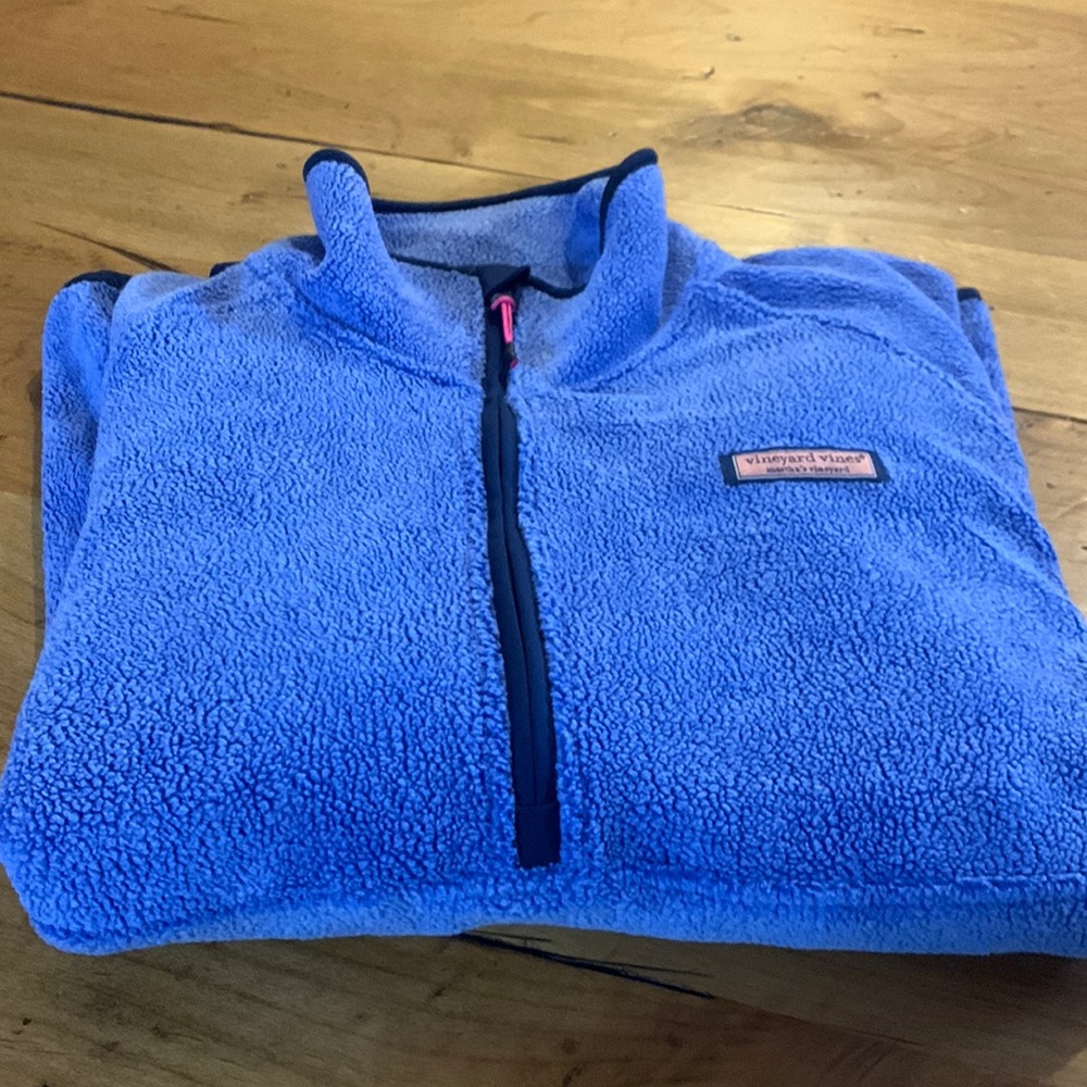 Vineyard Vines light blue pink fleece